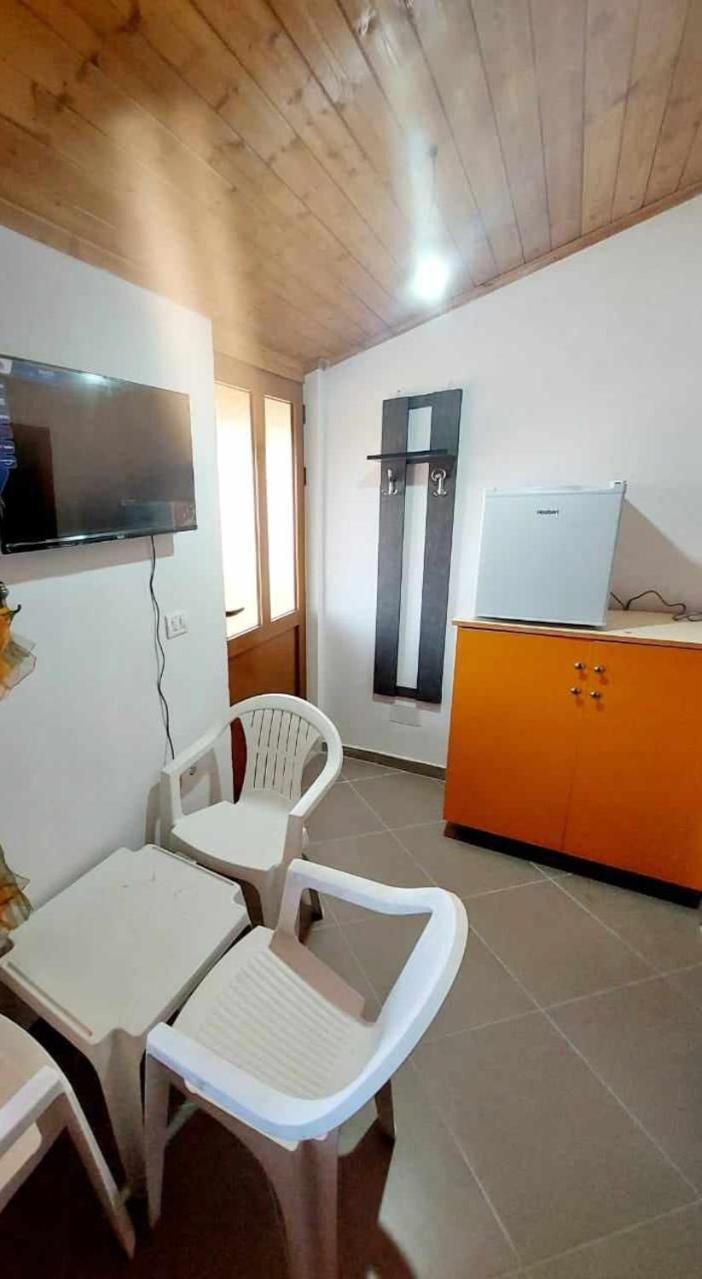Guest House Xhaferaj Berat Oda fotoğraf